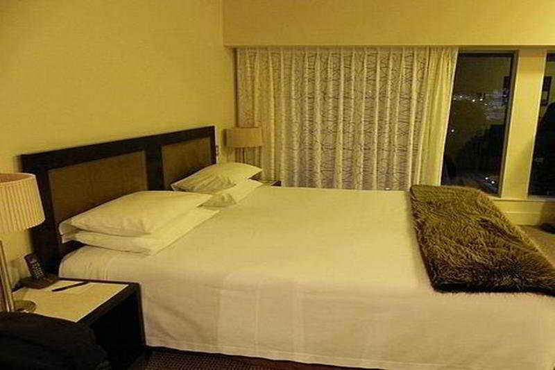 Bolton Hotel Веллінгтон Екстер'єр фото A bedroom at the hotel