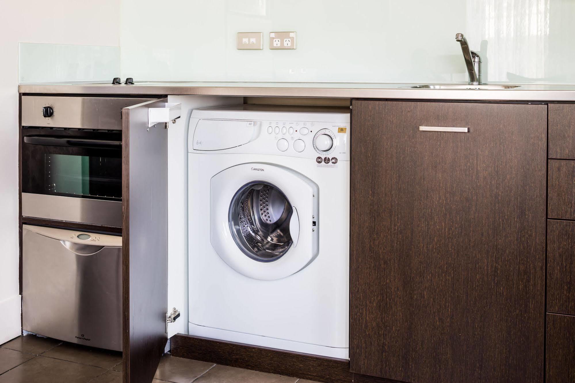 Bolton Hotel Веллінгтон Екстер'єр фото An integrated washing machine