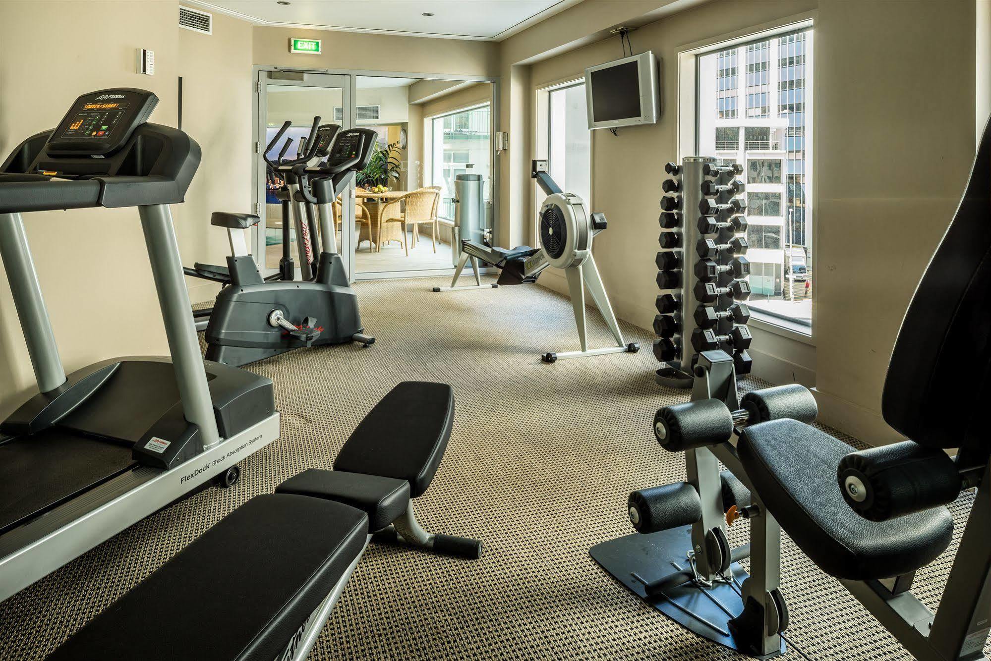 Bolton Hotel Веллінгтон Екстер'єр фото A gym at a hotel
